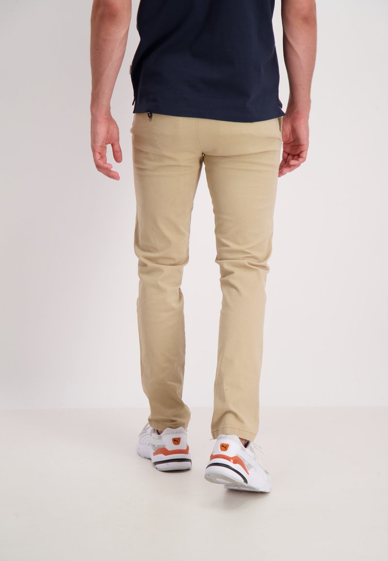 Lindbergh Lindbergh SUPERFLEX - Chinos - sand Osterangebot