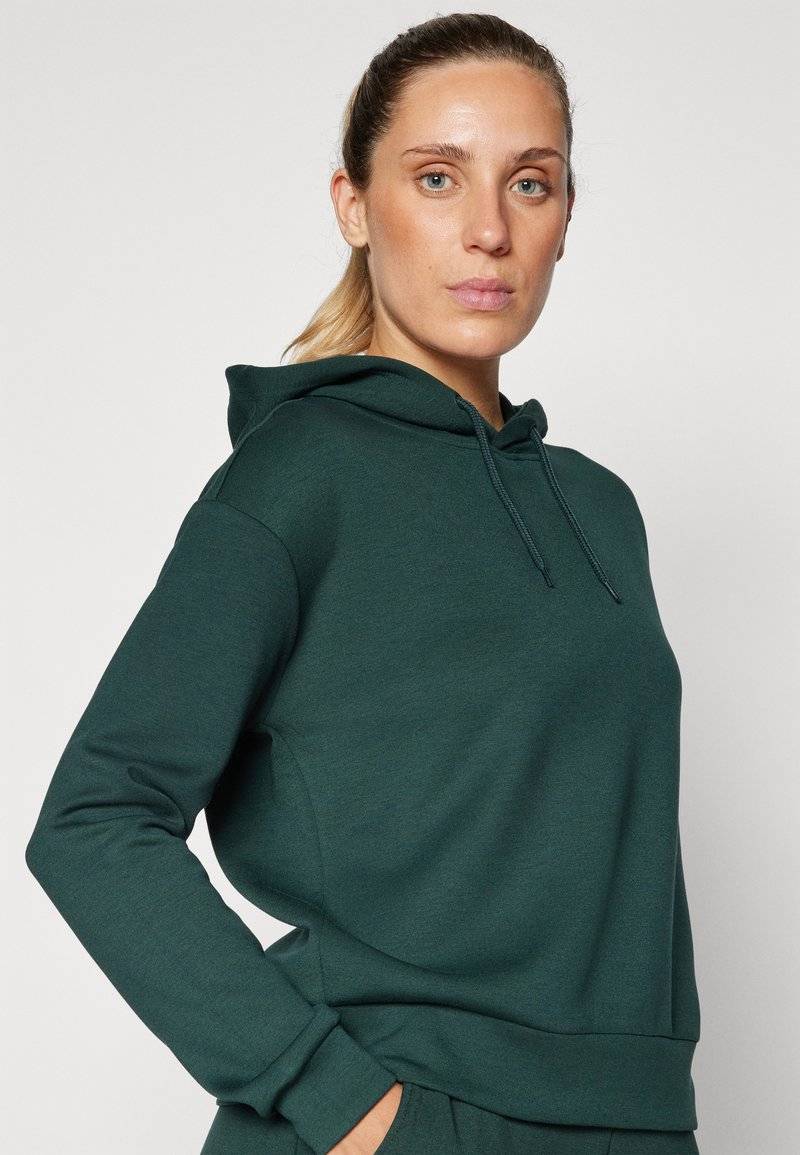 ONLY Play ONLY Play ONPLOUNGE HOOD - Hoodie - scarab Bis zu 60% Rabatt